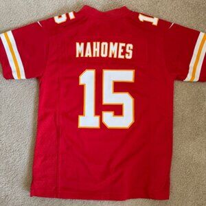 Youth M Kansas City Chiefs Patrick Mahomes Red Replica Player Jersey